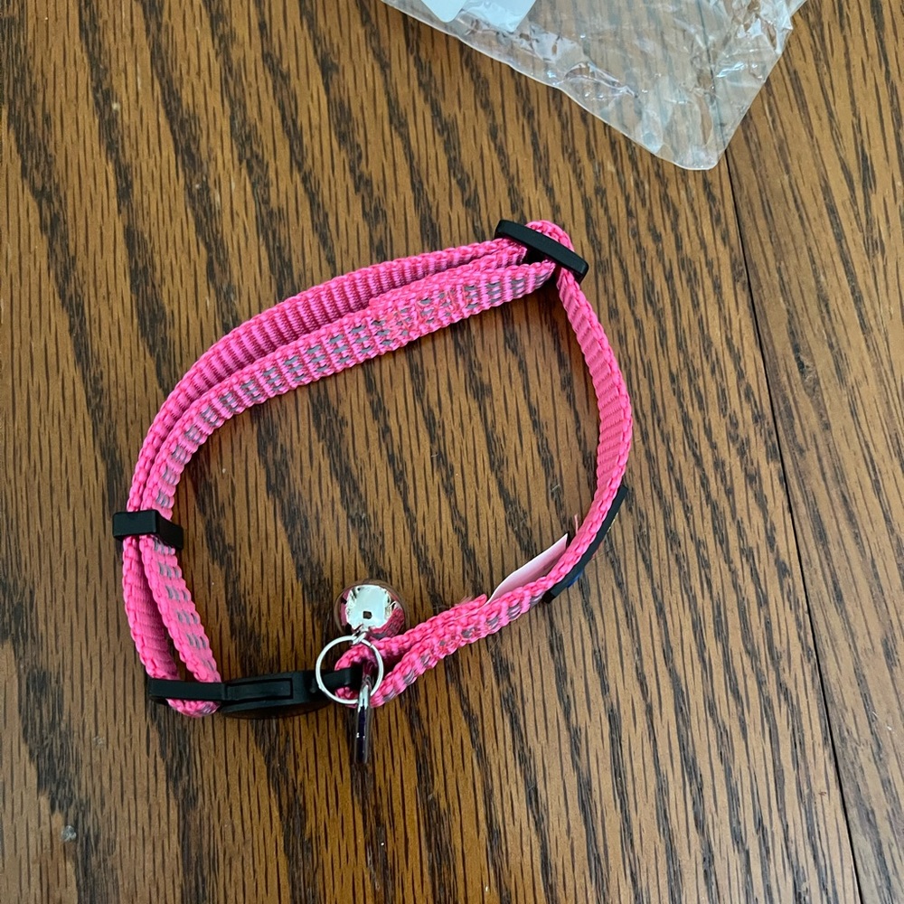 Pawtitus Nylon Reflective Breakaway cat collar with bell